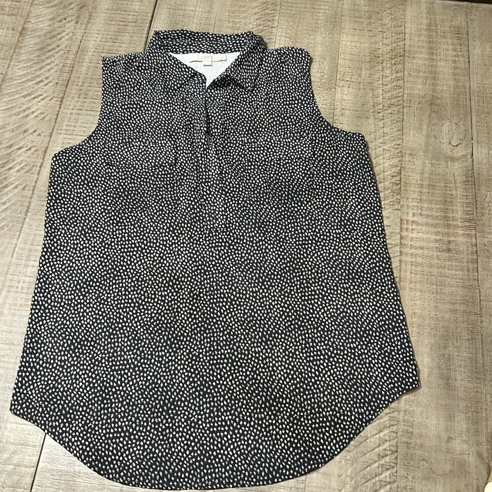 Ann Taylor Loft Size L geometric print black and white Blouse